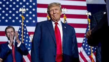 donald-tramp-miciqanda-reqibini-usteledi